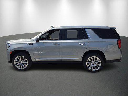 Used 2024 GMC Yukon Denali w/ Denali Reserve Package image 4