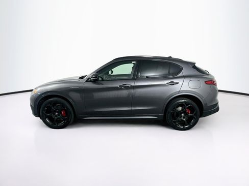 Used 2023 Alfa Romeo Stelvio Veloce AWD/4WD image 4