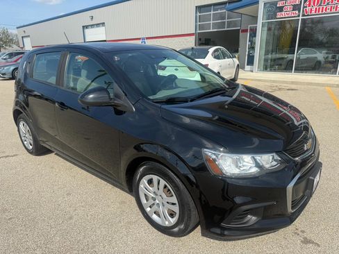 Used 2020 Chevrolet Sonic LT image 3
