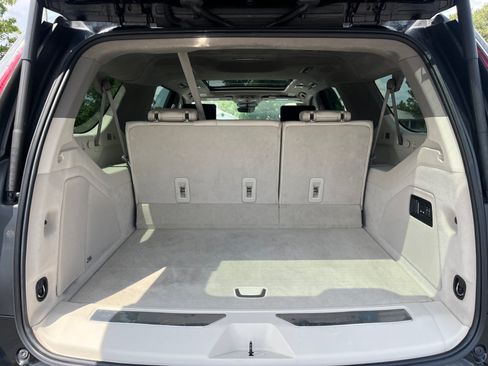 Used 2021 Cadillac Escalade ESV Premium Luxury Platinum w/ Heavy-Duty Trailer Package AWD/4WD image 16
