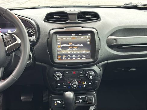 Used 2023 Jeep Renegade Trailhawk w/ Sun/Sound Group AWD/4WD image 6