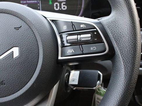 Certified 2024 Kia Seltos LX AWD/4WD image 23