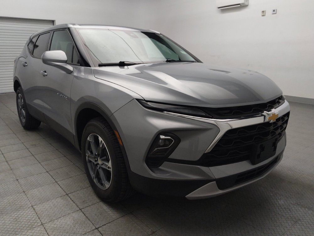 Used 2025 Chevrolet Blazer LT FWD image 13