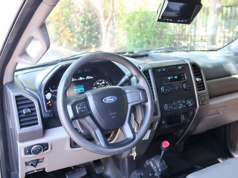 Used 2017 Ford F550 2WD SuperCab Super Duty image 33
