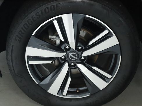 Certified 2023 Nissan Rogue SL AWD/4WD image 39