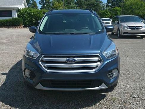 Used 2018 Ford Escape SE w/ SE Sync 3 Package FWD image 10