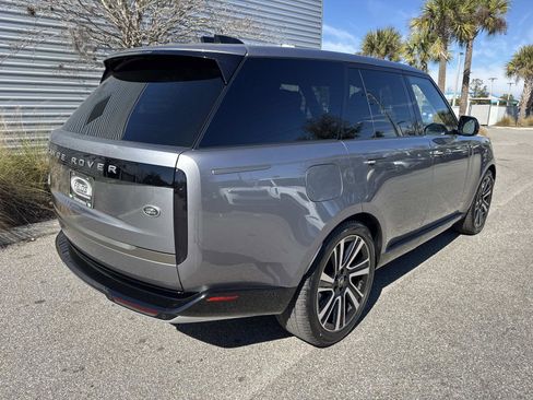 Certified 2023 Land Rover Range Rover SE image 6