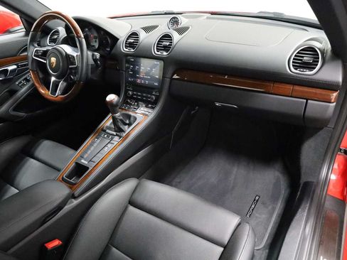 Certified 2018 Porsche 718 Cayman S RWD image 6