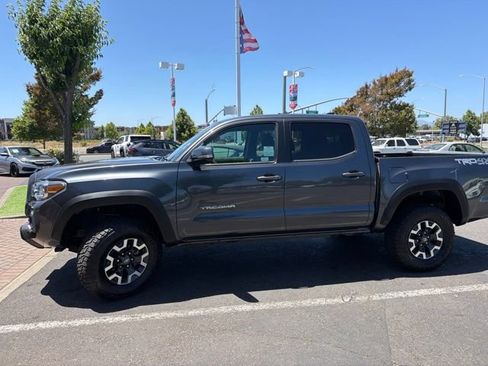 Certified 2023 Toyota Tacoma TRD Off-Road w/ Technology Package AWD/4WD image 25