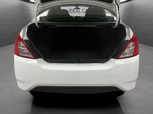 Used 2016 Nissan Versa SV FWD image 17