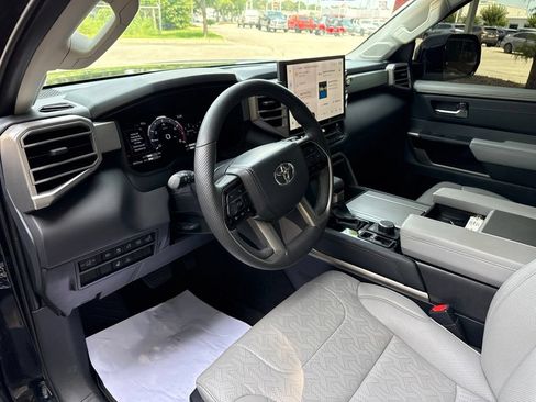 Used 2024 Toyota Sequoia Limited w/ Tow Technology Package AWD/4WD image 9