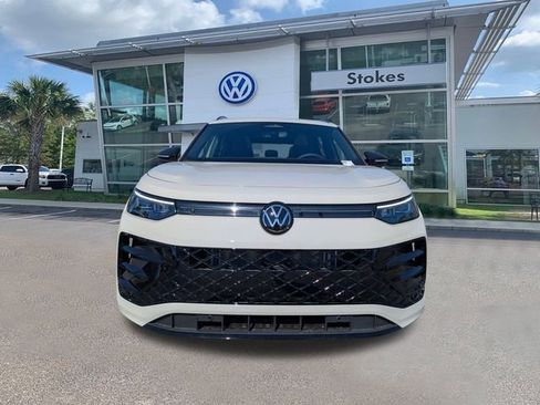 New 2026 Volkswagen Tiguan SE R-Line image 9