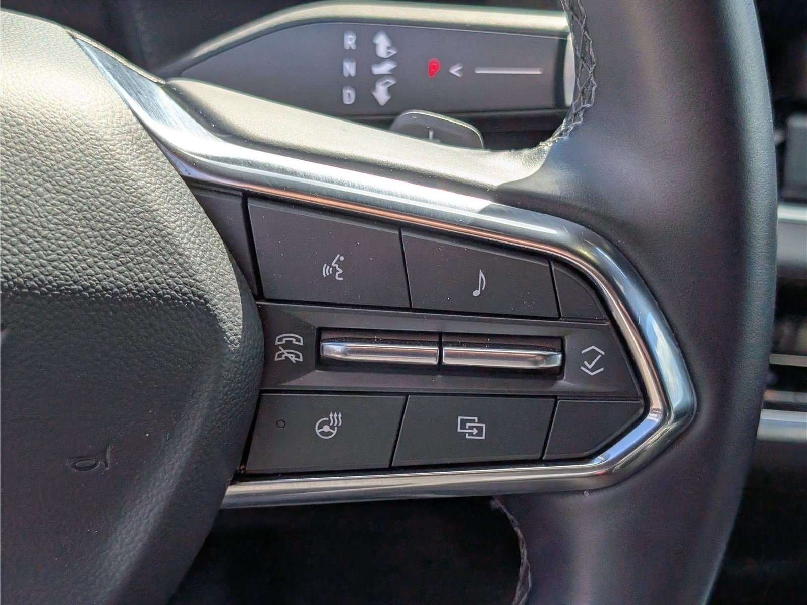 Used 2025 Chevrolet Equinox LT w/ Convenience Package II FWD image 23