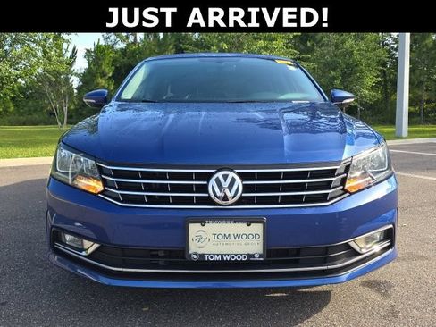 Used 2016 Volkswagen Passat 1.8T SE FWD image 2