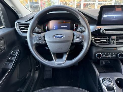 Used 2025 Ford Escape Active AWD/4WD image 13