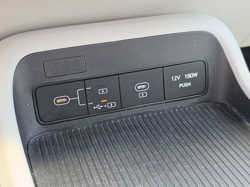 Used 2024 Hyundai Kona SEL FWD image 32