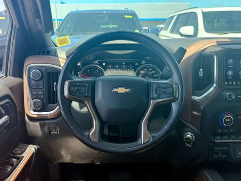 Certified 2019 Chevrolet Silverado 1500 High Country w/ Technology Package AWD/4WD image 21