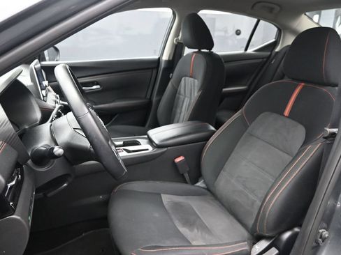 Used 2025 Nissan Sentra SR FWD image 20