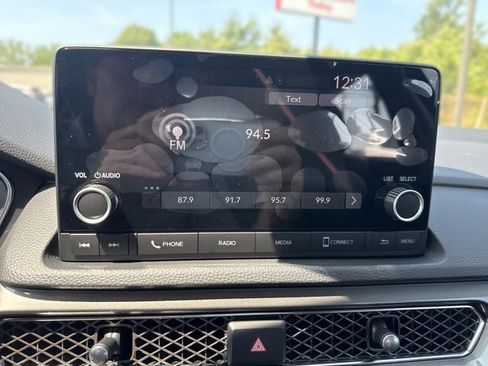 New 2025 Acura Integra image 14