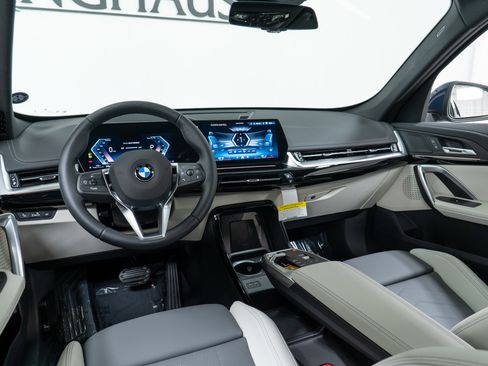 New 2026 BMW X1 xDrive28i w/ Technology Package image 16