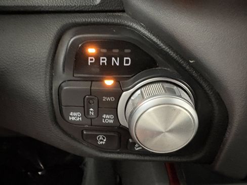 Used 2020 RAM 1500 Rebel AWD/4WD image 19