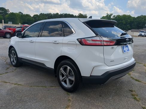 Certified 2024 Ford Edge SEL w/ Convenience Package AWD/4WD image 5