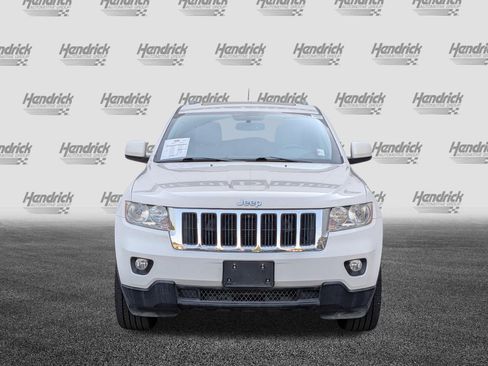 Used 2011 Jeep Grand Cherokee Laredo AWD/4WD image 3