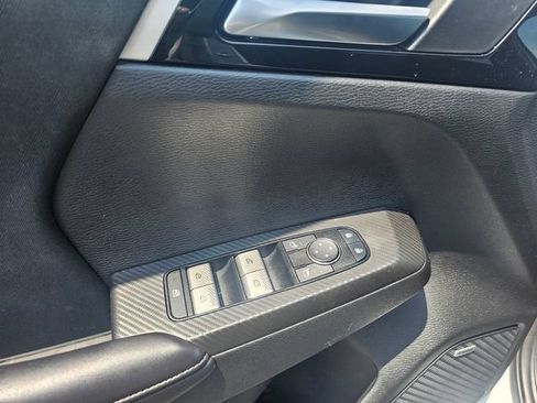 Used 2025 Mitsubishi Outlander ES FWD image 27
