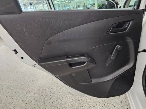 Used 2018 Chevrolet Sonic LT image 23