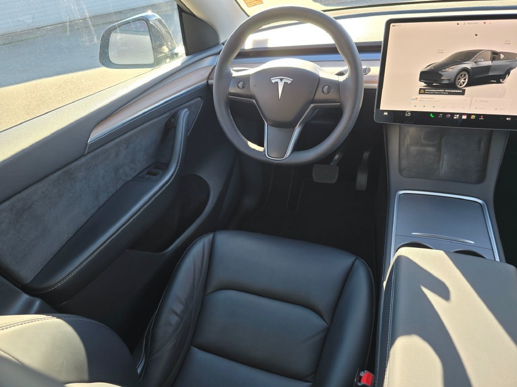 Used 2024 Tesla Model Y Long Range AWD/4WD image 20