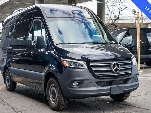 Used 2024 Mercedes-Benz Sprinter 2500 image 10