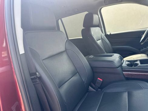 Used 2018 GMC Yukon SLT w/ HD Trailering Package AWD/4WD image 39