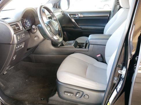 Certified 2023 Lexus GX 460 image 4