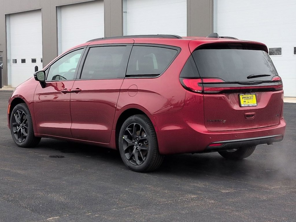 New 2026 Chrysler Pacifica Select w/ S Appearance Package AWD/4WD image 6