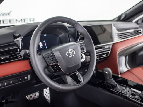 Used 2025 Toyota Camry XSE w/ Premium Package FWD image 21