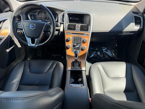 Used 2017 Volvo XC60 T5 Inscription w/ Preferred Option Package AWD/4WD image 12