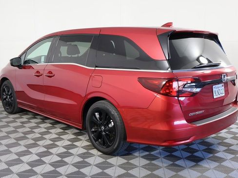 Used 2024 Honda Odyssey Sport image 6