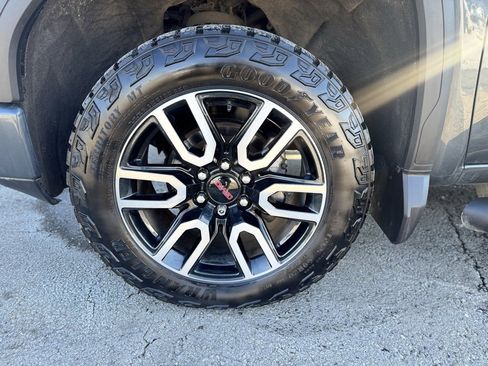 Used 2021 GMC Sierra 1500 AT4 w/ AT4 Preferred Package image 3