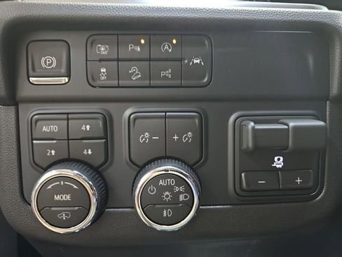 New 2026 Chevrolet Suburban RST AWD/4WD image 28