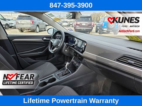 Used 2024 Volkswagen Jetta S image 27