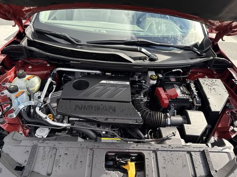 Used 2024 Nissan Rogue SV w/ SV Premium Package image 6