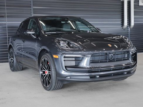 Certified 2023 Porsche Macan S AWD/4WD image 7