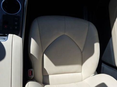 Used 2023 Toyota Highlander Limited image 20