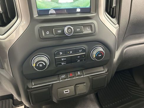 Used 2019 Chevrolet Silverado 1500 Custom w/ Custom Value Package AWD/4WD image 16