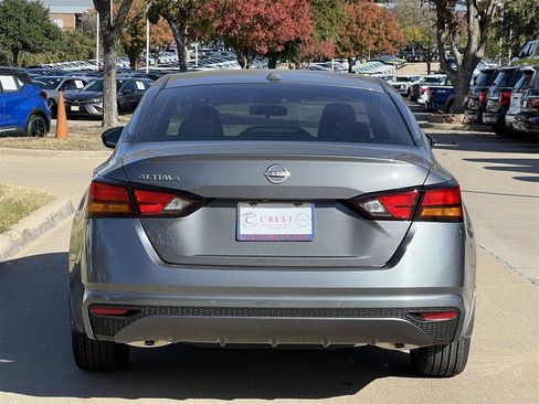 New 2025 Nissan Altima 2.5 SV image 5