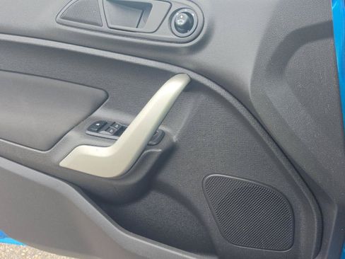 Used 2012 Ford Fiesta SE FWD image 11