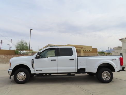 Used 2026 Ford F350 XLT AWD/4WD image 4