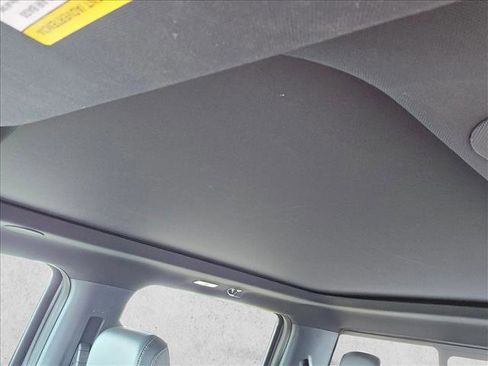 Used 2025 Ford F150 Lariat w/ Equipment Group 502A High image 18