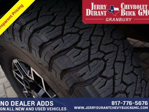 Used 2024 GMC Sierra 2500 AT4X AWD/4WD image 8
