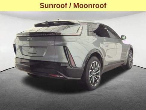 Used 2024 Cadillac Lyriq Sport AWD/4WD image 5